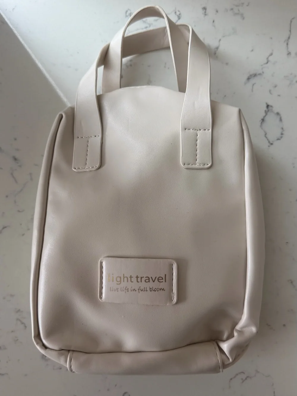 Travel toiletry bag